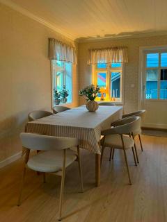 Historic house by the fjord in Solvorn - 5