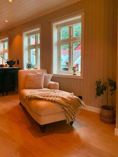 Historic house by the fjord in Solvorn - 3