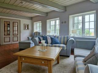 Thatched cottage near the North Sea - 8