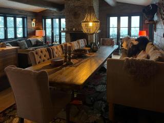 Luxury mountain cabin with hot tub and ski trails - 3