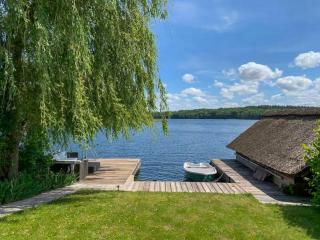 Lakeside House with Private Boat at Schaalsee - 7