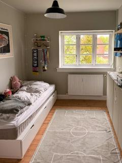 Cozy 1930s townhouse with garden - 3