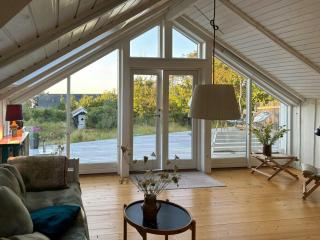 Classic 1970s summer house with Kattegat views - 9