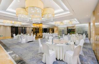 New Century Pujiang Hotel - 8