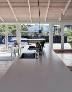 House on wild heathland in first row to the sea - 4