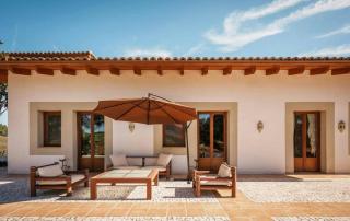 Border design estate with historic olive grove - 7