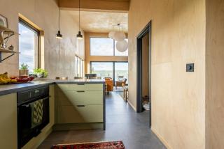 High ceilings and lake views over the inlet - 5