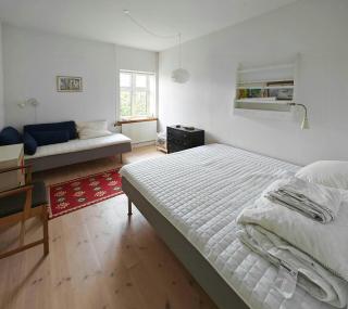 Family house wit views over the fields on Mon - 1
