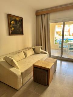 G04 one bedroom apart/balcony/fountain view - 8