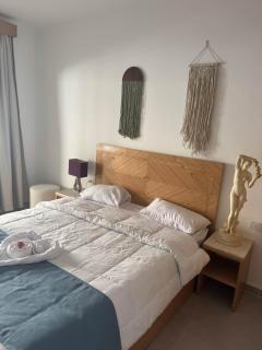 G04 one bedroom apart/balcony/fountain view - 0