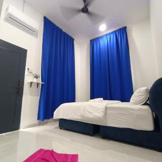 Roomstay Teacher 3 - 2