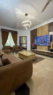 New Zee Apartments & Flats - 8