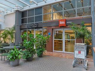 Ibis Maringa - 4