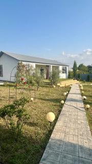 Mziani sakhli - secluded retreat - 0