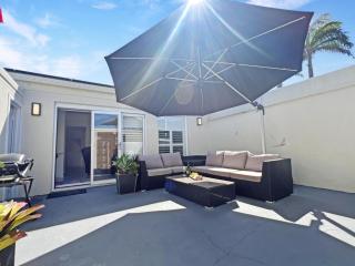 Charming 1BR beachside retreat steps from dog beach - 4
