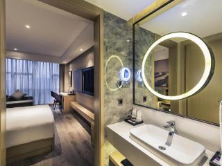 Mercure Chengdu Downtown Hotel - 2