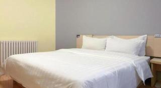 7 Days Inn Hami Baofeng Market - 4