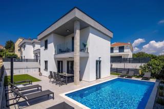 Villa Andreas With private Pool - Happy Rentals - 9