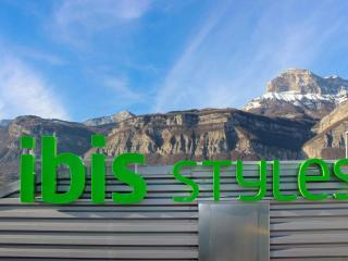 Ibis Styles Crolles Grenoble A41 - 7