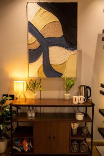 Room and living room with private garden in a prime location in Al-Yasmeen - 4