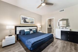 2 BR Vegas Oasis Pool Parking Near Strip - 2