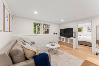 Guest suite in the heart of Kitsilano - 1