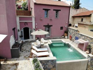 Listen to Nature in a Renovated Traditional Hilltop Villa Liodosifis with Heated Pool - 1