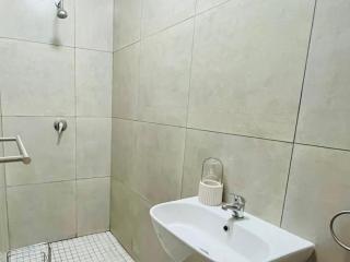 Charming Retreat in Nelson Mandela Bay Metropolitan Municipality - 4