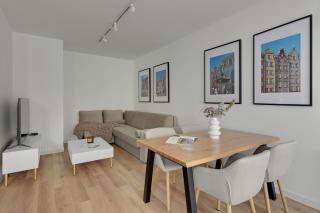 Horizon Apartment with Parking & Shared Sky Terrace by Lion Apartments - 0