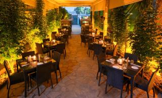 Panna Vilas - A Lake Facing Boutique Hotel - 2