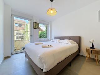 Lectoure RDC 6-person apartment Basel 5 min away - 3