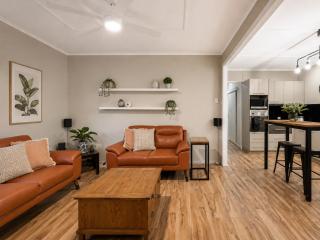 The Gatfield Lodge - Charming 3-Bedroom Retreat - 2