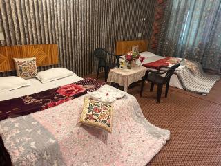 Aziz Guest House Near dal lake - 9