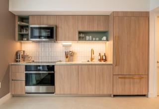 41st-Floor Downtown Apt with Bay and Skyline Views 4101 - 2