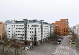 Nordic 2BR Apartment with Sauna & Glazed Balcony - 2