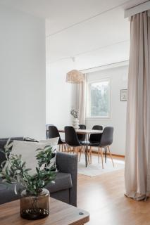 Spacious 2BR Family Apt with Sauna near Metro - 9