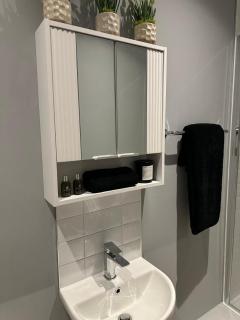 Riverview Apartment 2 - 4