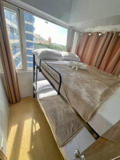 2BR Staycation Near BGC & McKinley Hill - 9