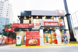 2BR Staycation Near BGC & McKinley Hill - 4