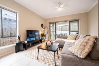 Easy Days & Soft Mornings between BNE City & GC - Holiday Home - 3