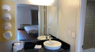 Motel 6 Paris, TX - 4