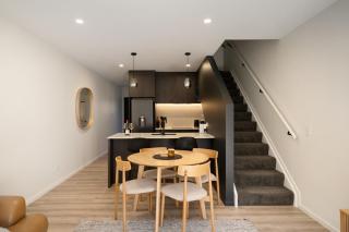 Warm & Stylish Dart Retreat with Parking - 4