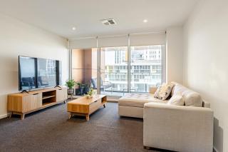 2BR Apartment with FREE Car Park - 0