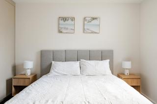2BR Apartment with FREE Car Park - 3