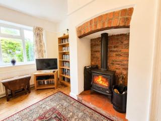 Oak House in Mid Wales with Log Burner By Seren Short Stays - 0