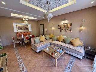 SUBLIME APPARTEMENT 2 CHAMBRES AU COEUR DE GUELIZ - Marrakech - 0