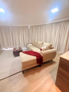 Modern 2BR Suite in Parklands - 1