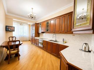Grand 205 SQM 3BR Residence With 3 Bathrooms Republic Square - 6
