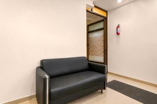 Hotel O Ambuja City Centre Mall Formerly Amar Marriage Palace - 1