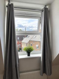 Village Retreat Near Cambridge with Free Parking - 4